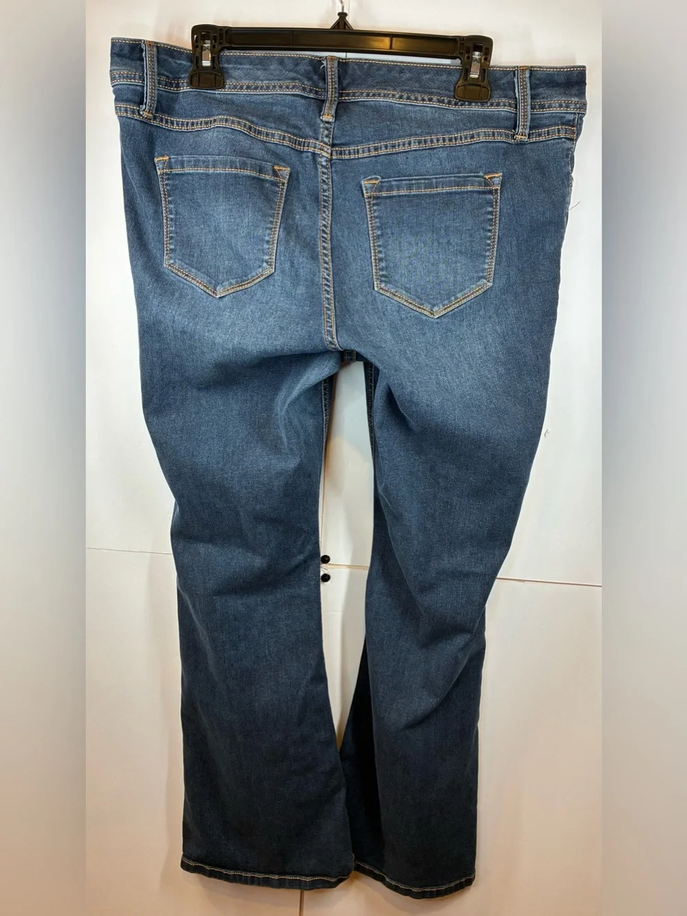 Torrid Luxe Slim Boot Jeans Women’s Size 14R Medium Wash Stretch Denim - Picture 4 of 8